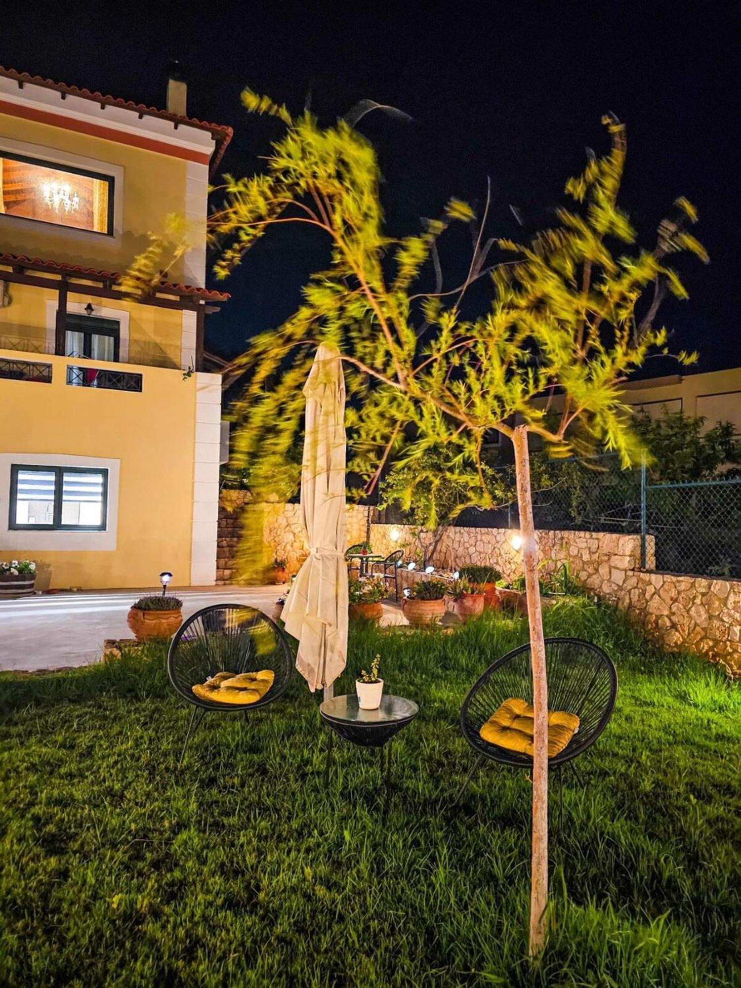 Villa Aitheras With Sea Views And Garden Stérnai 외부 사진